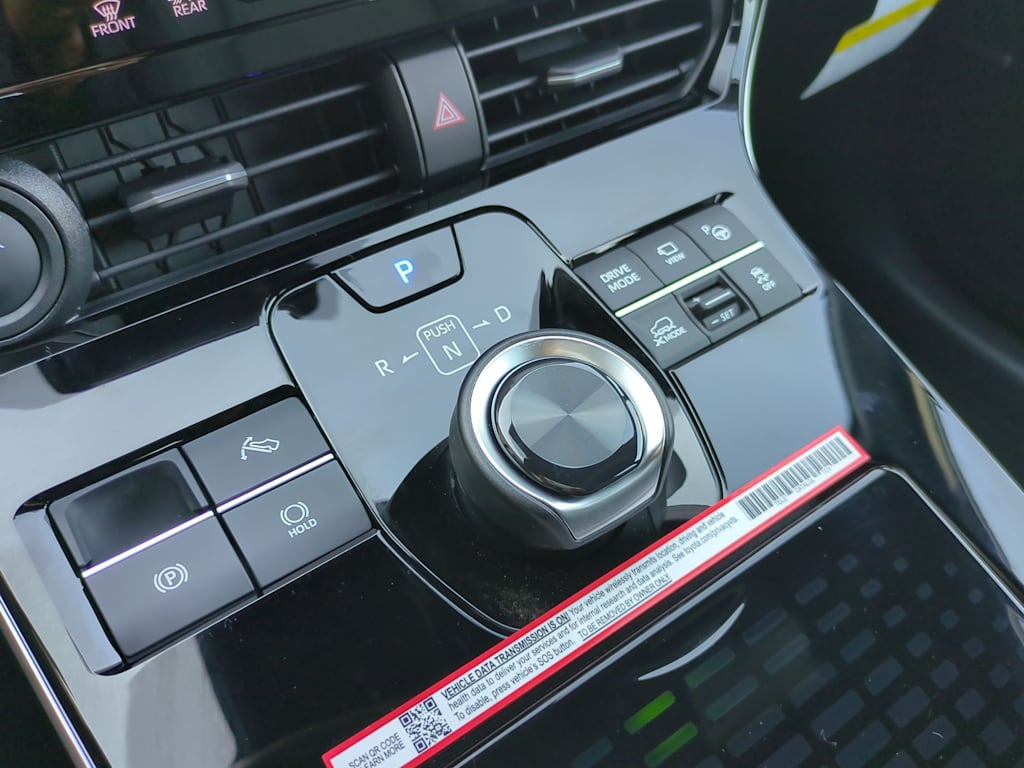 2025 Subaru Solterra Limited 11