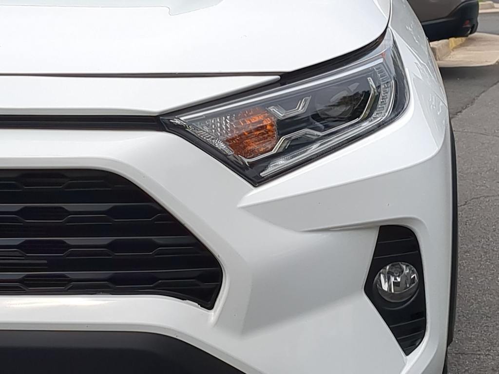 Thumbnail: 2020 Toyota RAV4 - 25