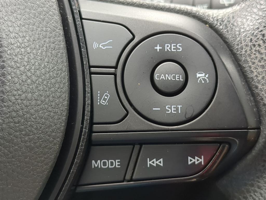 Thumbnail: 2020 Toyota RAV4 - 33