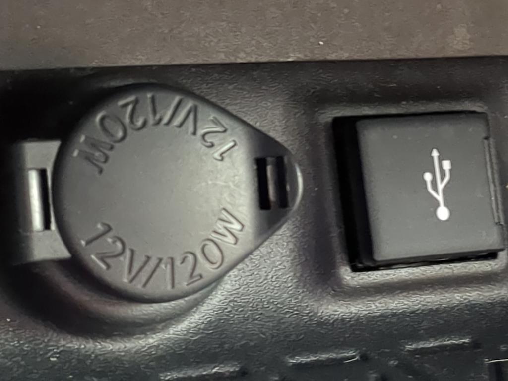 Thumbnail: 2020 Toyota RAV4 - 38