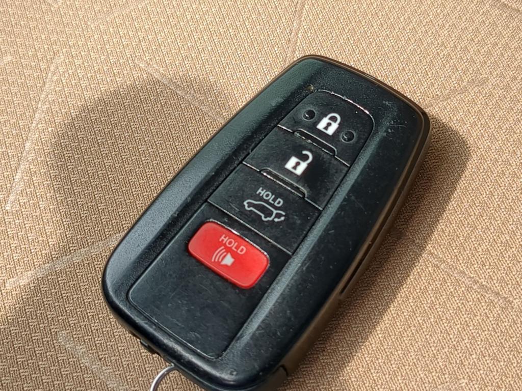 Thumbnail: 2020 Toyota RAV4 - 19