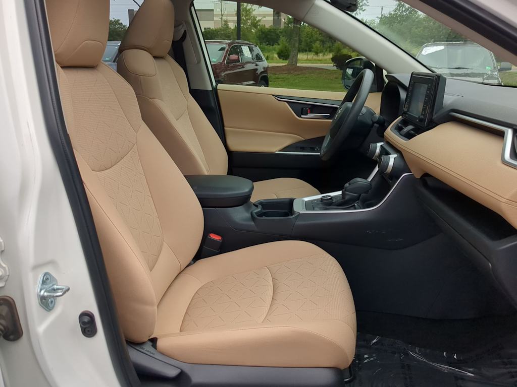 Thumbnail: 2020 Toyota RAV4 - 12