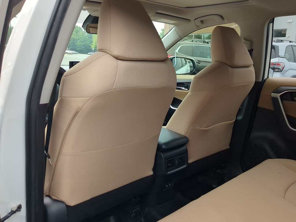 Thumbnail: 2020 Toyota RAV4 - 13