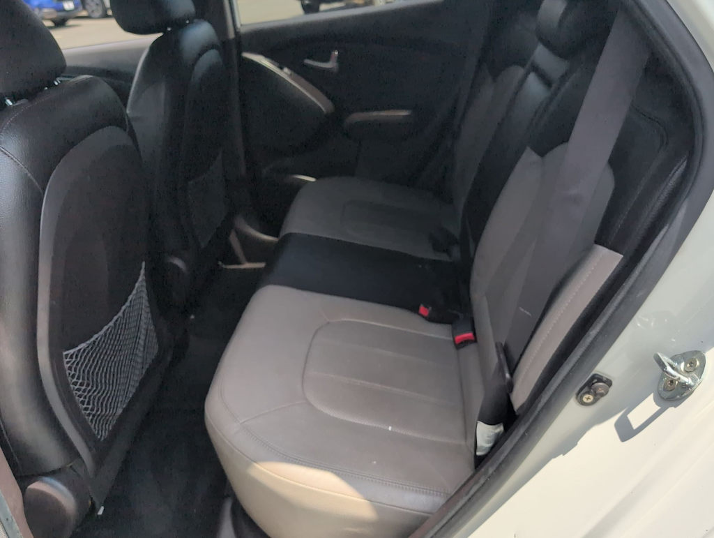 Thumbnail: 2013 Hyundai Tucson - 25