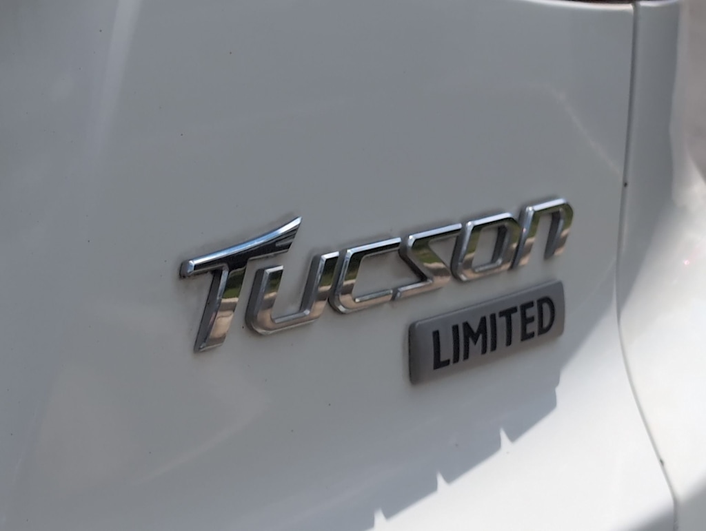 Thumbnail: 2013 Hyundai Tucson - 23