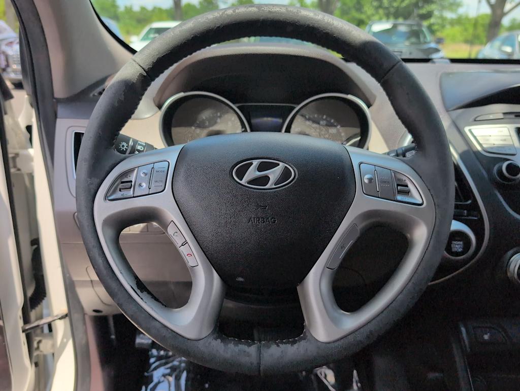 Thumbnail: 2013 Hyundai Tucson - 12