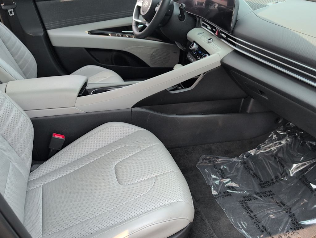 Thumbnail: 2024 Hyundai Elantra - 11