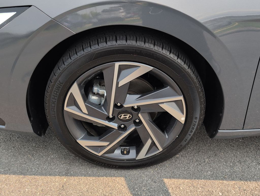 Thumbnail: 2024 Hyundai Elantra - 8