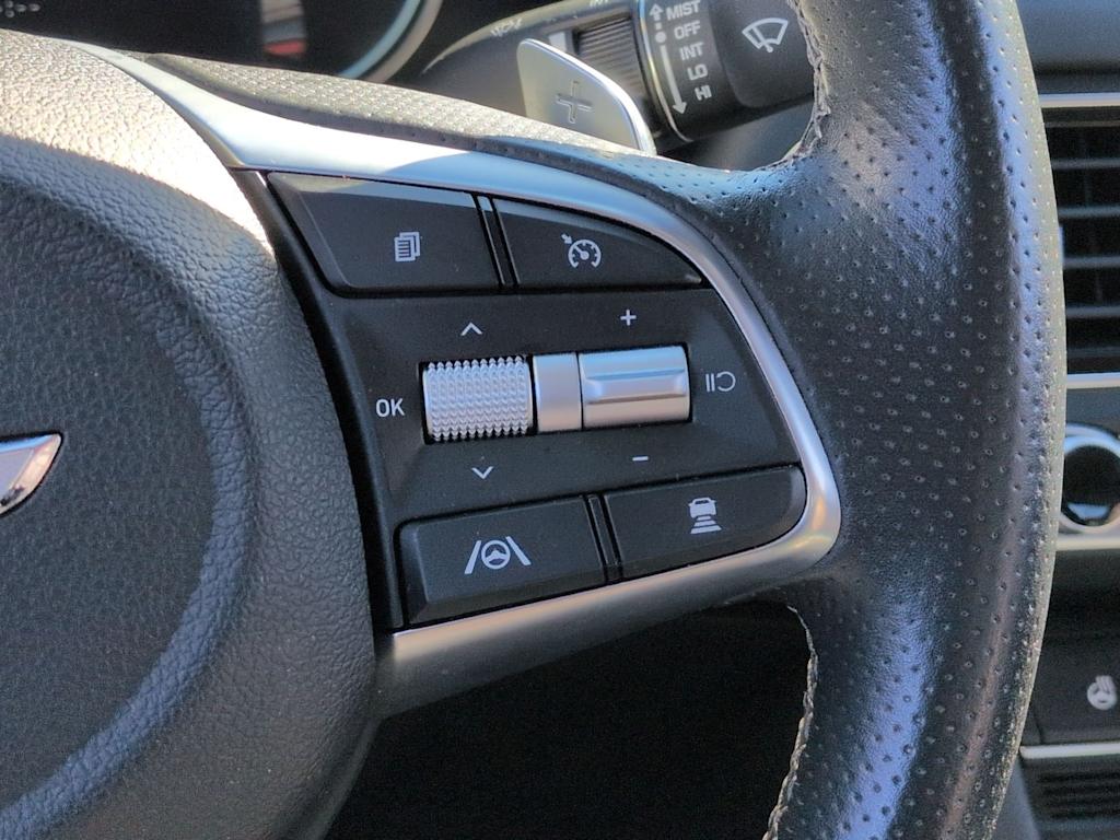 Thumbnail: 2023 Genesis G70 - 31