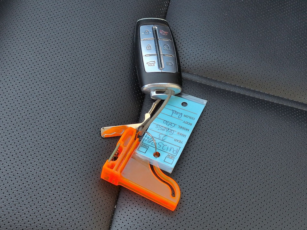 Thumbnail: 2023 Genesis G70 - 18