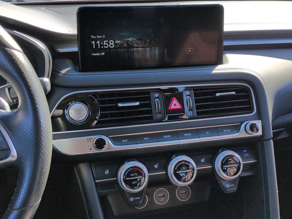 Thumbnail: 2023 Genesis G70 - 14