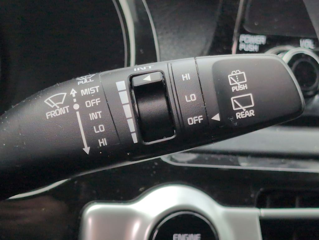 Thumbnail: 2023 Kia Seltos - 32