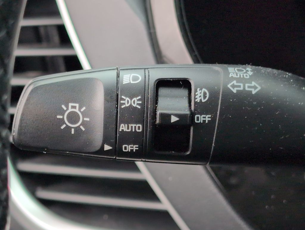 Thumbnail: 2023 Kia Seltos - 16