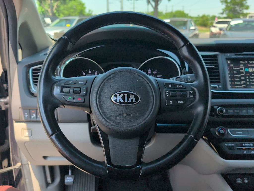 Thumbnail: 2016 Kia Sedona - 13