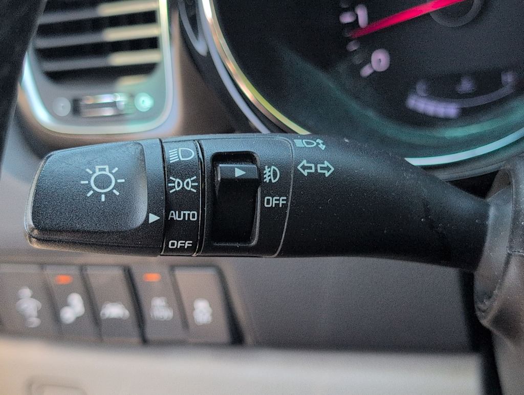 Thumbnail: 2016 Kia Sedona - 31