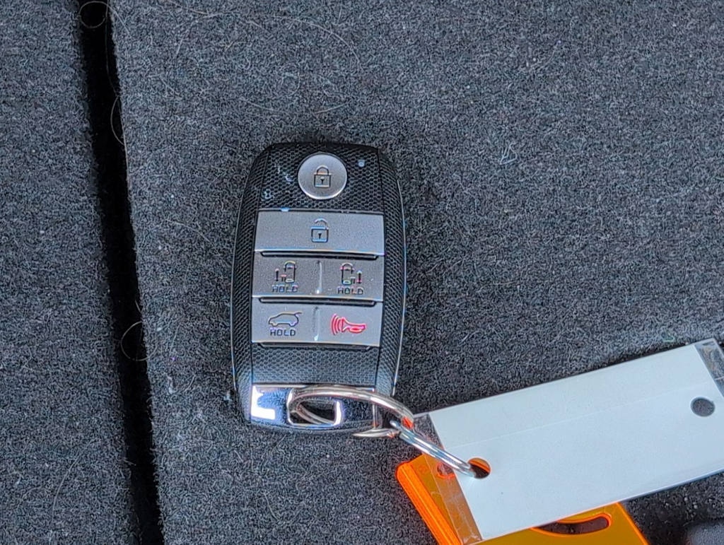 Thumbnail: 2016 Kia Sedona - 18