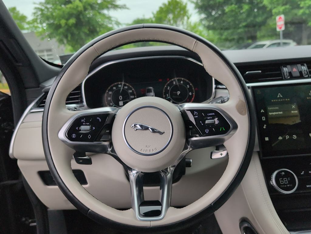 Thumbnail: 2025 Jaguar F-Pace - 12
