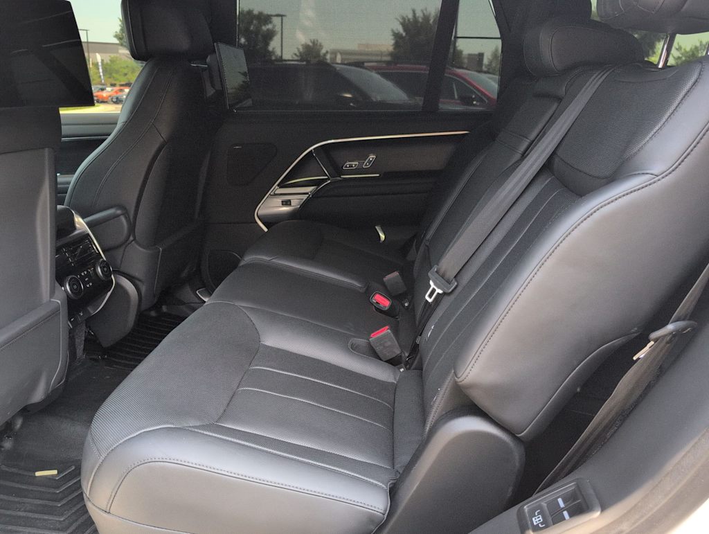 Thumbnail: 2024 Land Rover Range Rover - 24