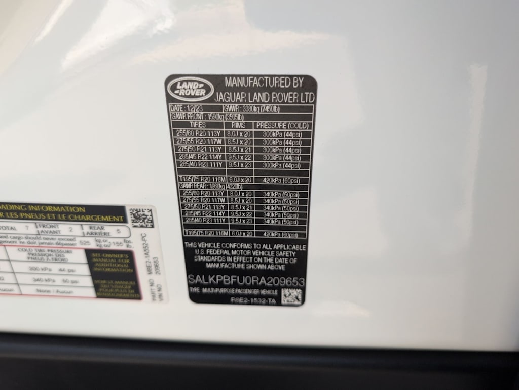 Thumbnail: 2024 Land Rover Range Rover - 16