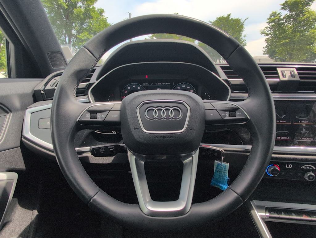 Thumbnail: 2025 Audi Q3 - 13