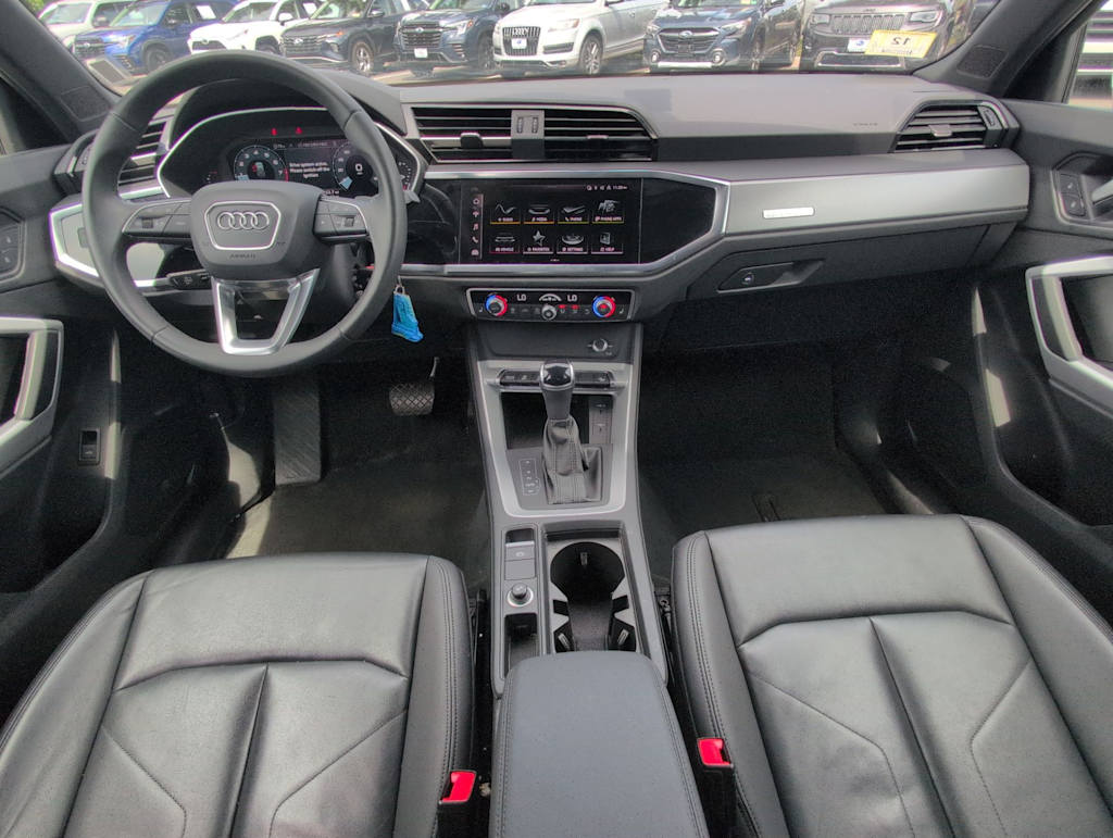 Thumbnail: 2025 Audi Q3 - 9
