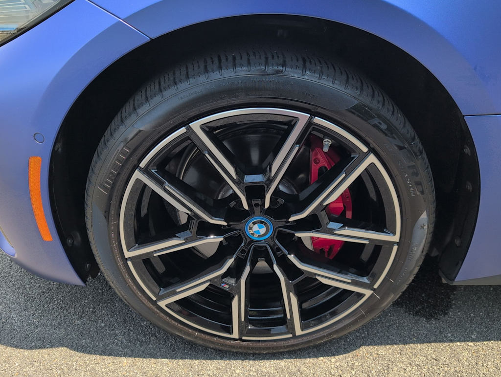 Thumbnail: 2023 BMW i4 - 8