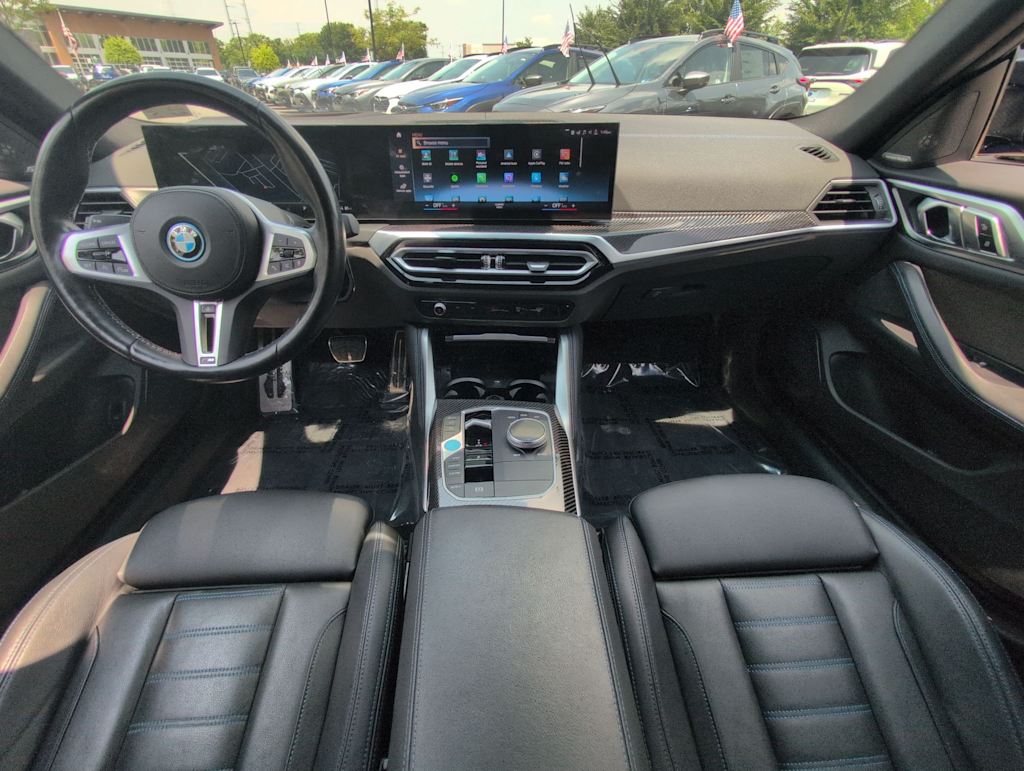 Thumbnail: 2023 BMW i4 - 10