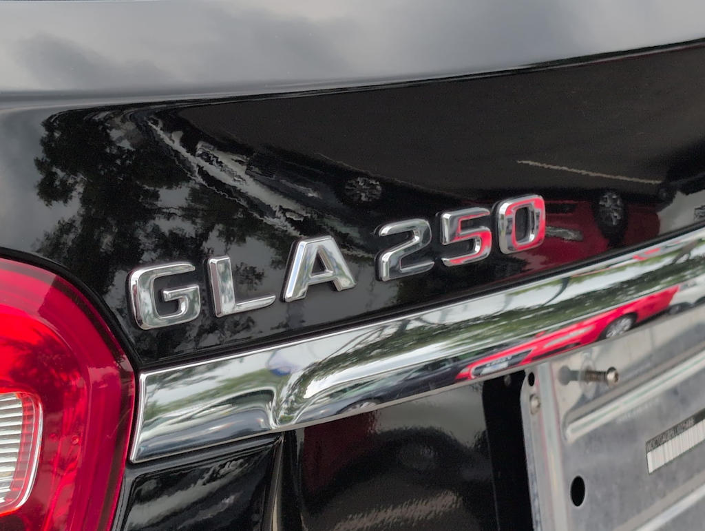 Thumbnail: 2020 Mercedes-Benz GLA - 23