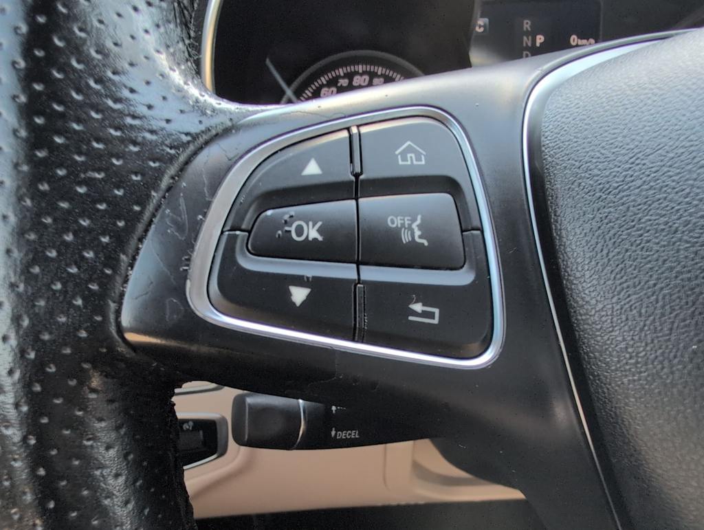 Thumbnail: 2018 Mercedes-Benz C-Class - 28