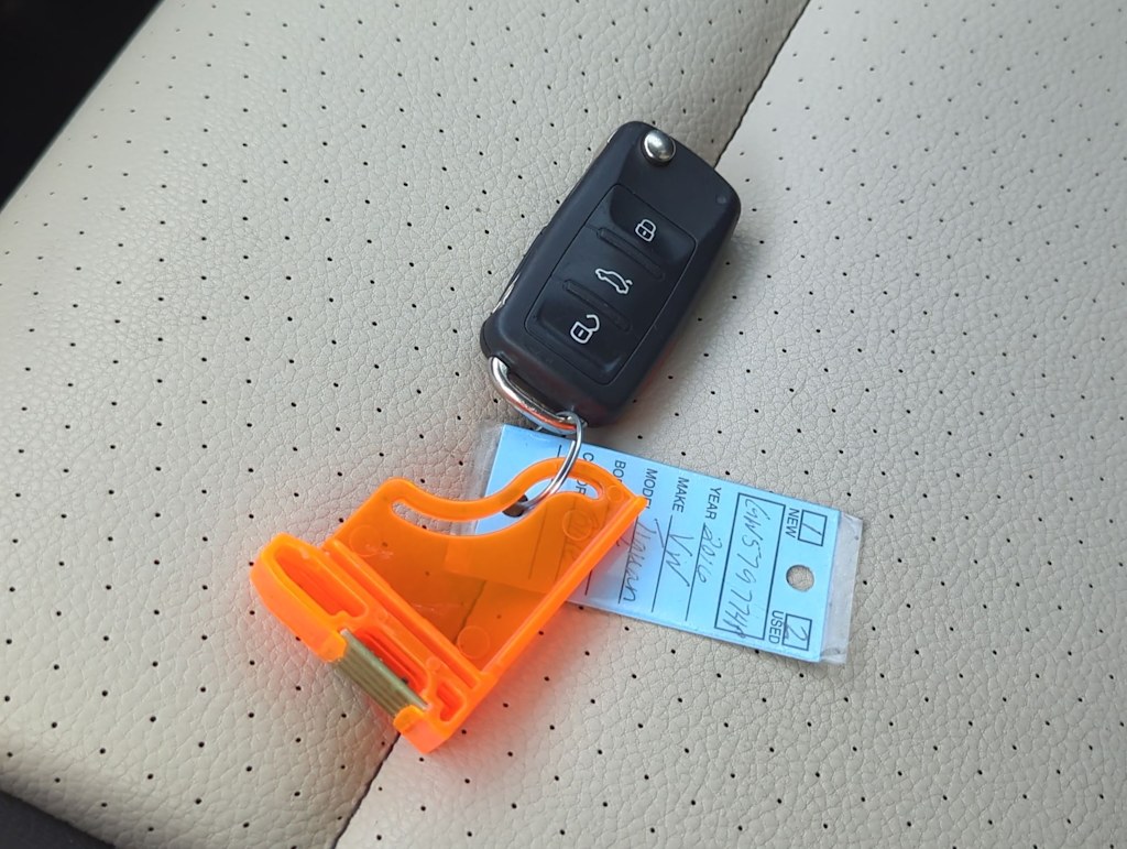 Thumbnail: 2016 Volkswagen Tiguan - 18