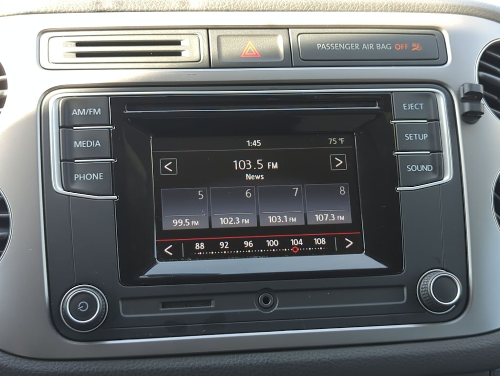 Thumbnail: 2016 Volkswagen Tiguan - 33