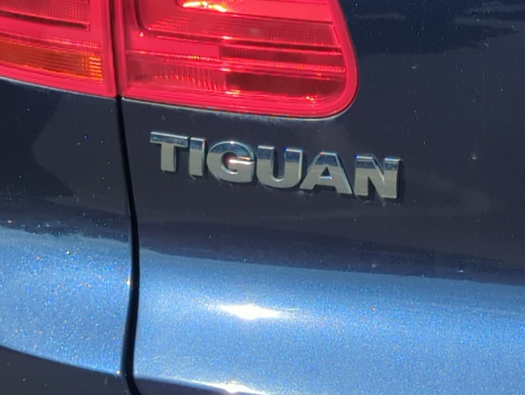 Thumbnail: 2016 Volkswagen Tiguan - 24