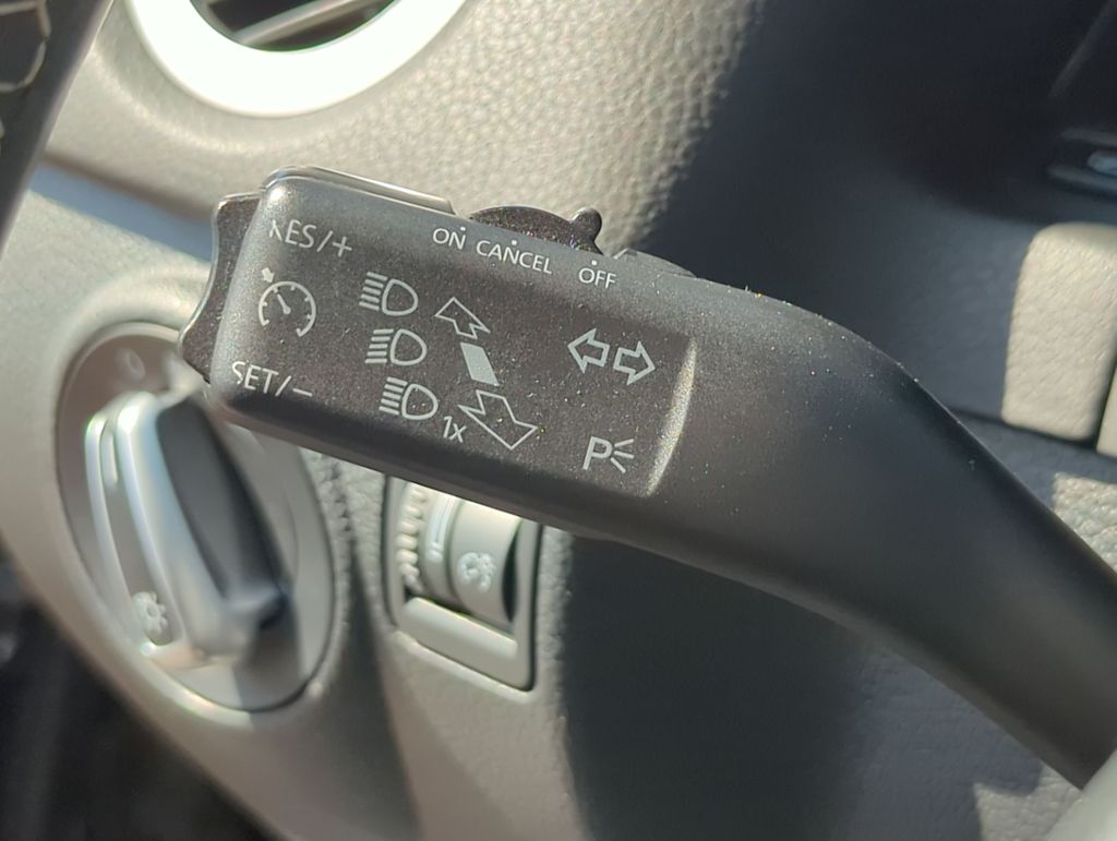 Thumbnail: 2016 Volkswagen Tiguan - 31