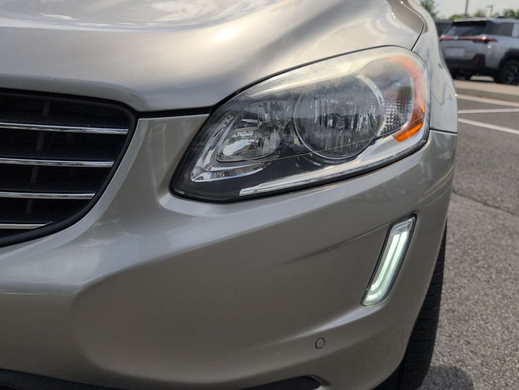 Thumbnail: 2015 Volvo XC60 - 24