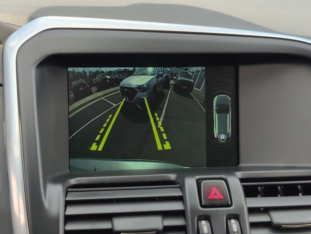 Thumbnail: 2015 Volvo XC60 - 33
