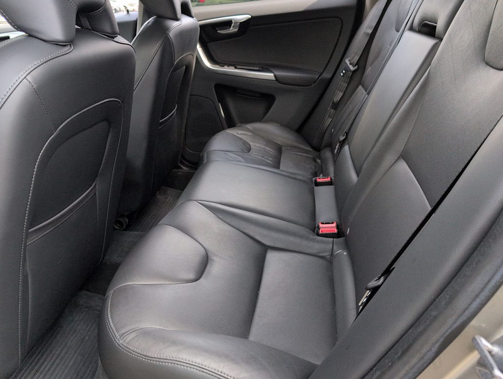 Thumbnail: 2015 Volvo XC60 - 27