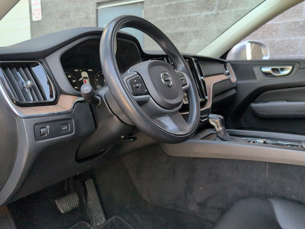 Thumbnail: 2021 Volvo XC60 - 2