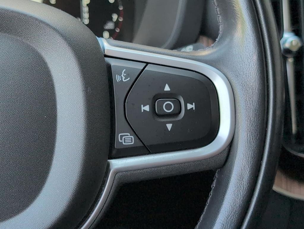 Thumbnail: 2021 Volvo XC60 - 30