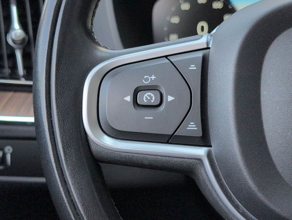 Thumbnail: 2021 Volvo XC60 - 29