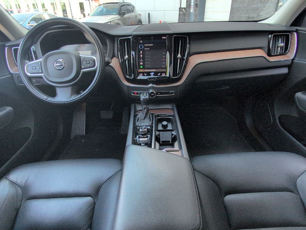 Thumbnail: 2021 Volvo XC60 - 9