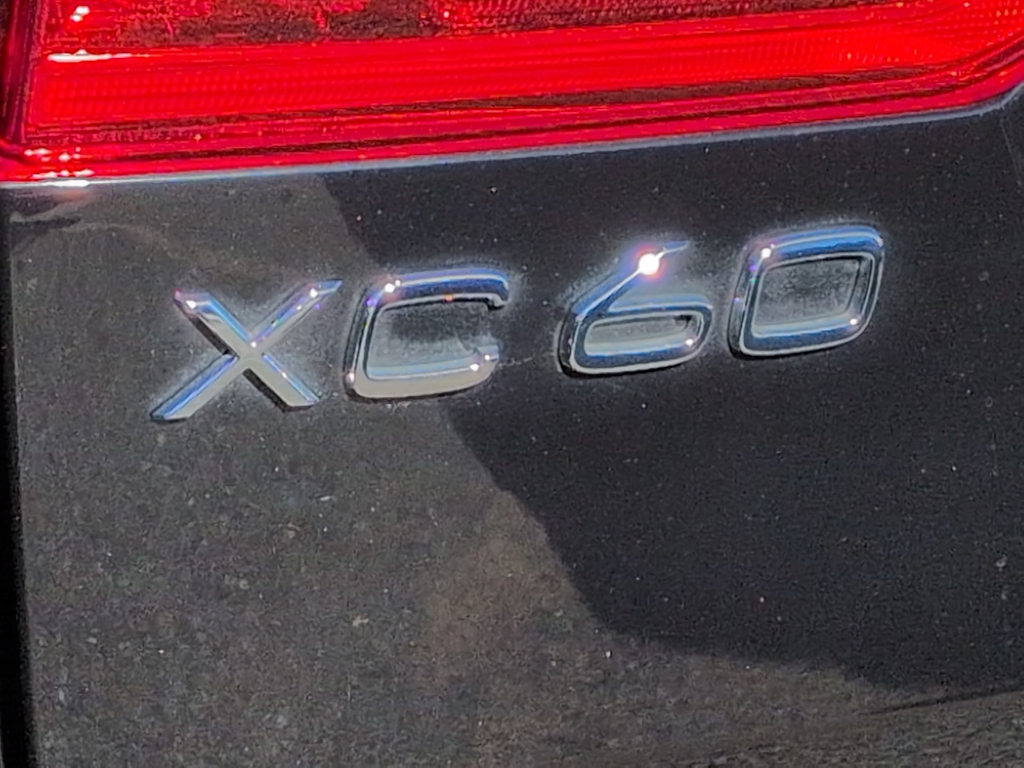 Thumbnail: 2025 Volvo XC60 - 23