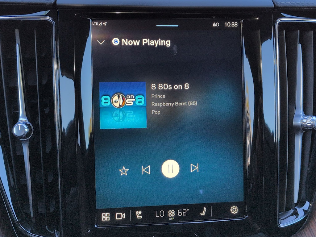 Thumbnail: 2025 Volvo XC60 - 35