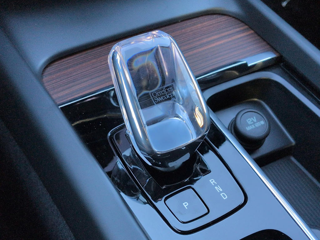 Thumbnail: 2025 Volvo XC60 - 15