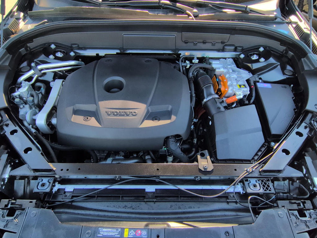 Thumbnail: 2025 Volvo XC60 - 9