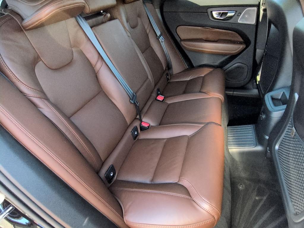 Thumbnail: 2025 Volvo XC60 - 27