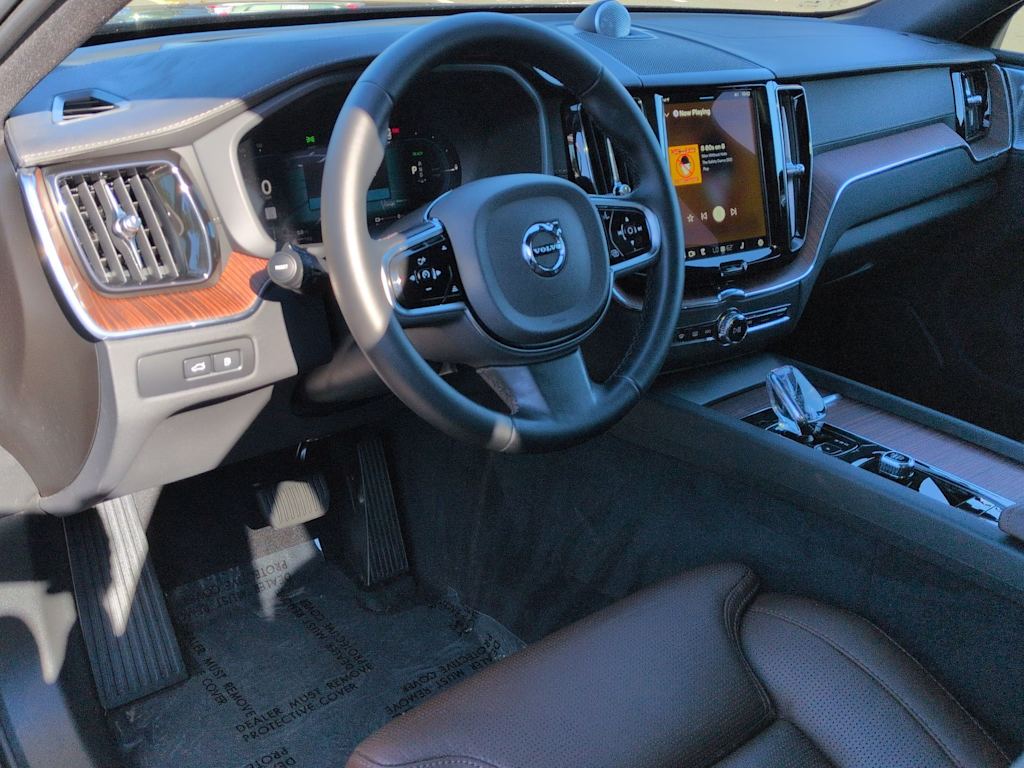 Thumbnail: 2025 Volvo XC60 - 2