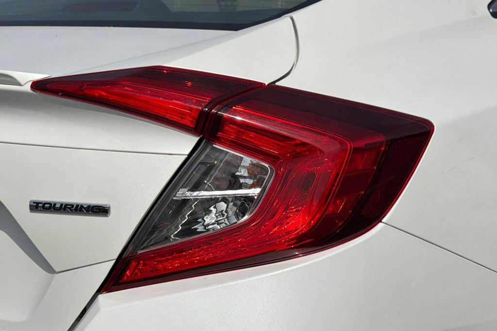 Thumbnail: 2017 Honda Civic - 16