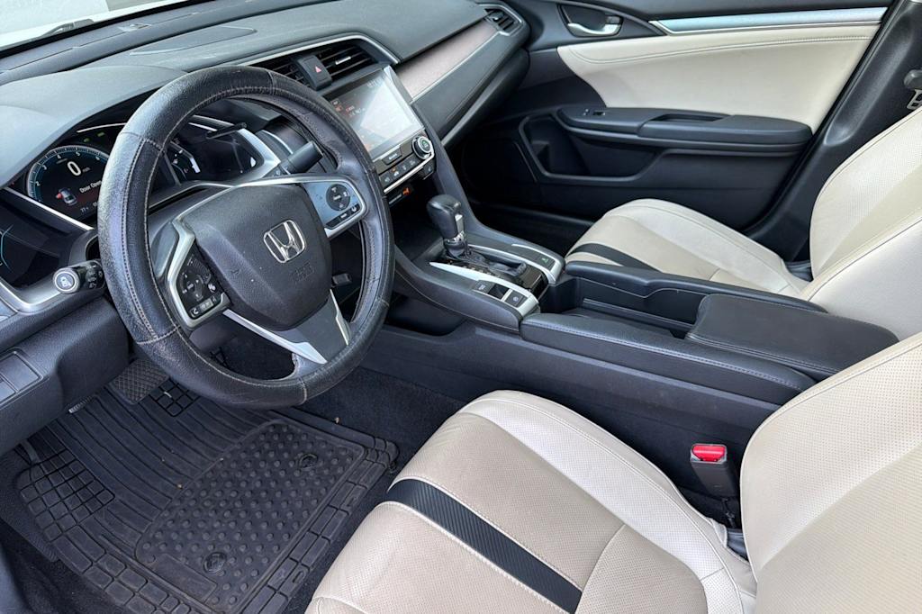 Thumbnail: 2017 Honda Civic - 8