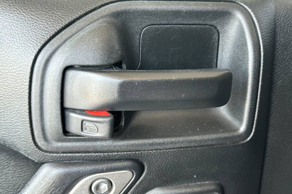 Thumbnail: 2017 Jeep Wrangler - 20