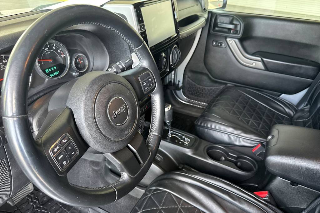 Thumbnail: 2017 Jeep Wrangler - 8
